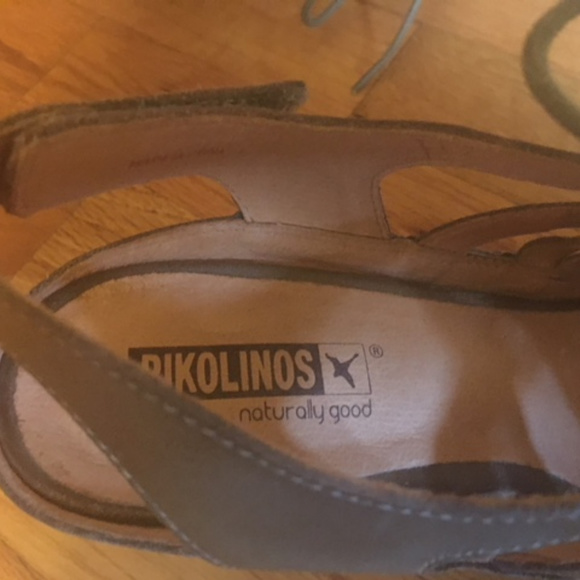 Pikolinos gladiator sandal- 9 - Picture 3 of 4